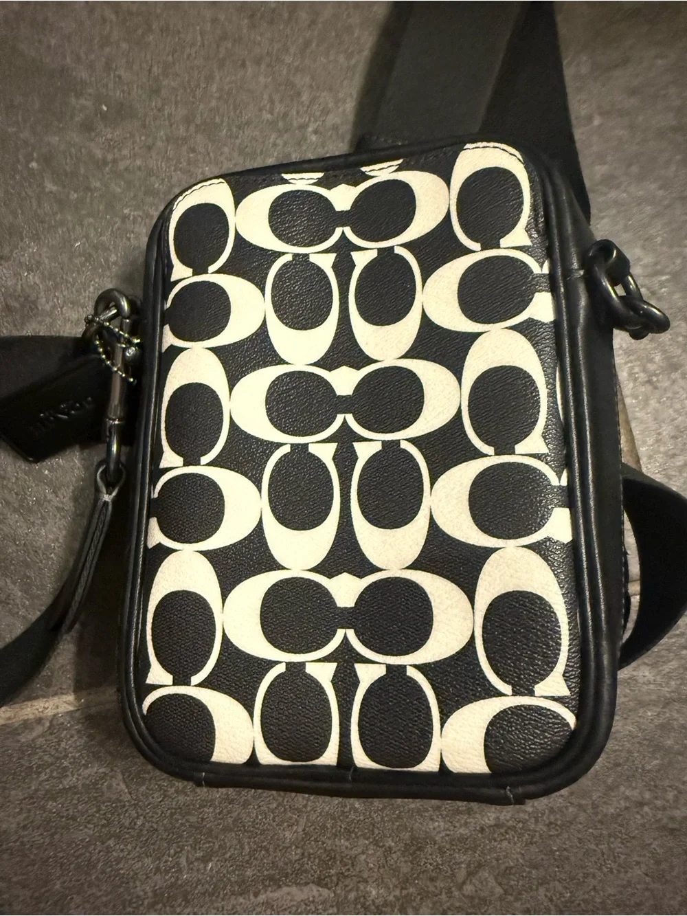 Coach Black and Cream Signature Canvas Messenger Crossbody
